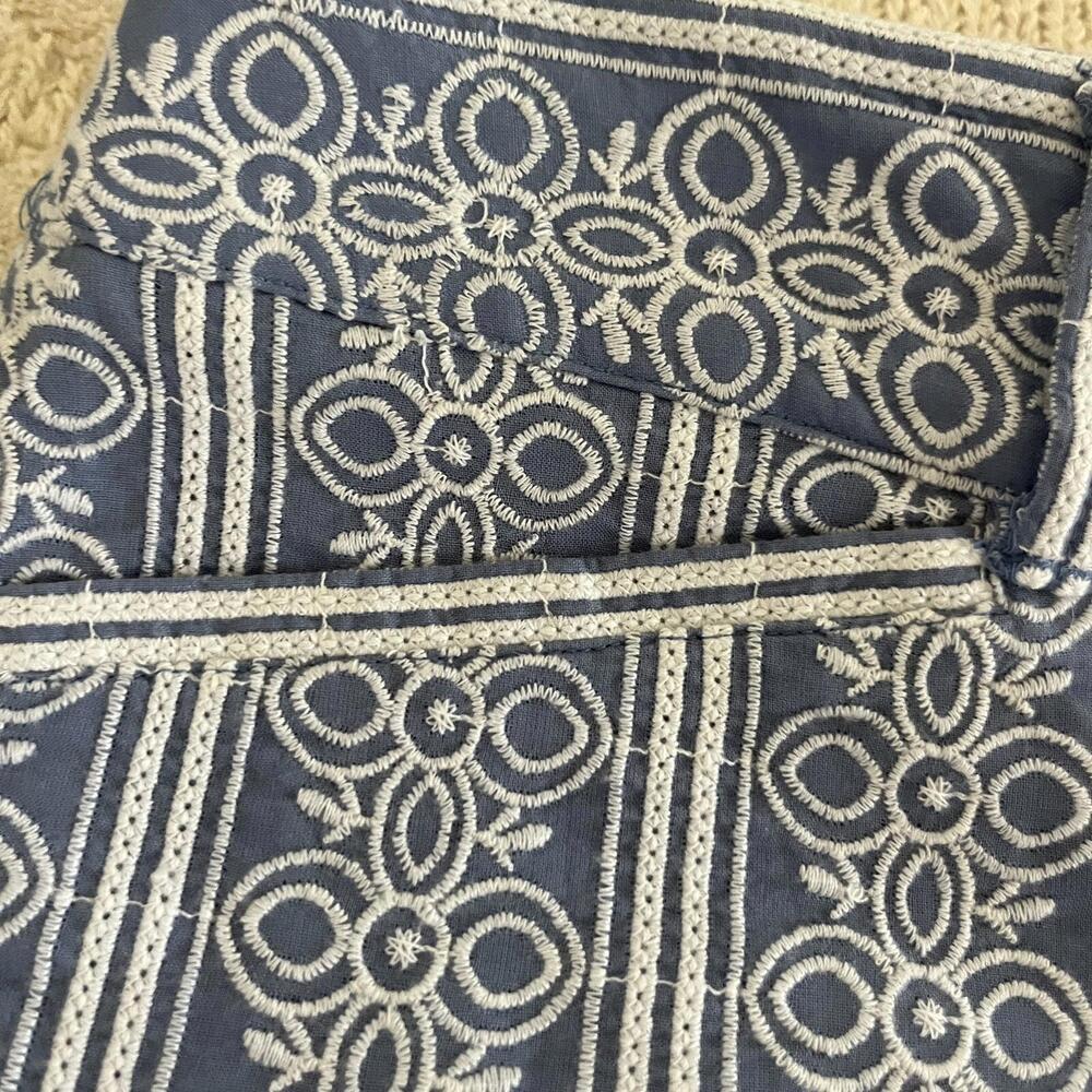 Loft Riviera Shorts Embroidered Design Size 6 - Picture 3 of 6